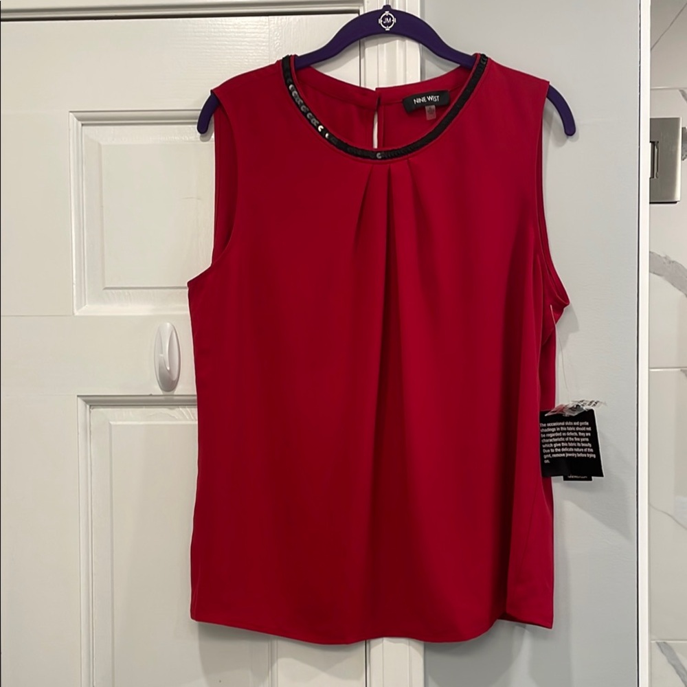 Nine West Red Sleeveless Blouse with Black Sequin Embellishment Women's size XL